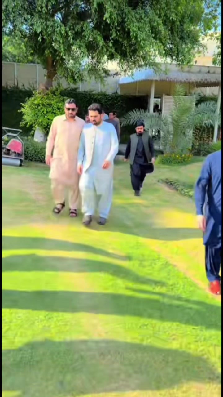 @Musharaf Afridi ISF fans