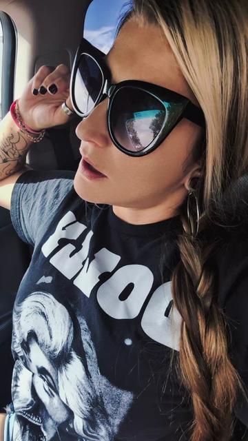 @Cₐₗₗmₑyₒᵤr𝓥𝓪𝓵𝓮𝓷𝓽𝓲𝓷𝓮🖤