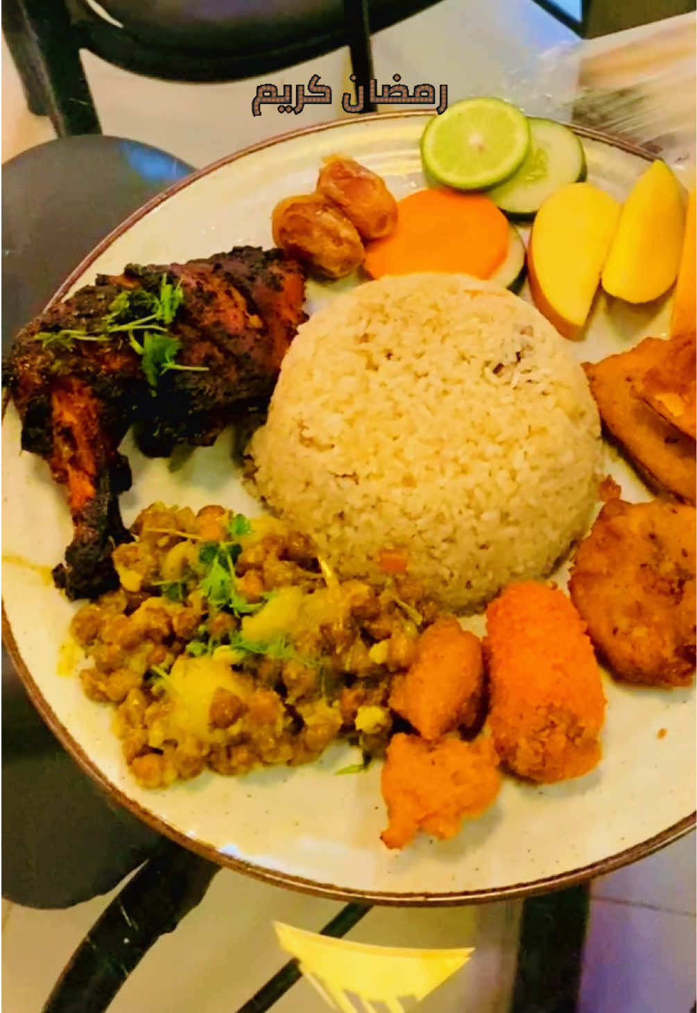 @Dazzle Restaurant