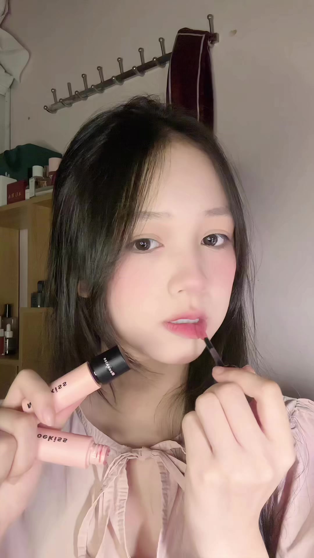 @Bống
