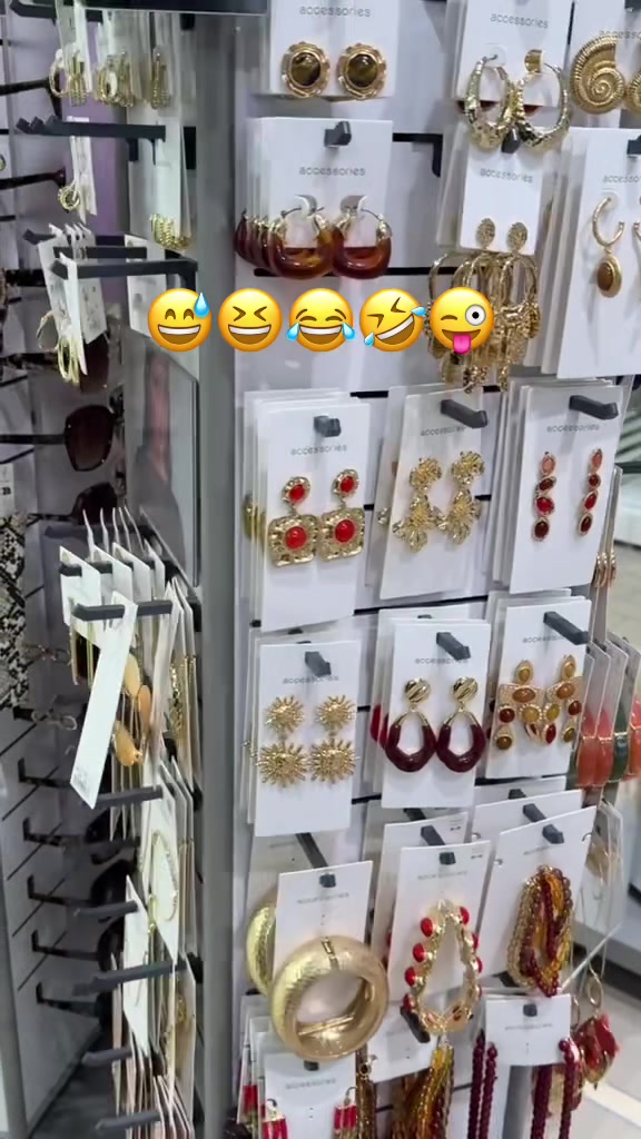@🦋⁂༄𝗌𝒂ꪑӄի𝒂ꪀ༄⁂🦋