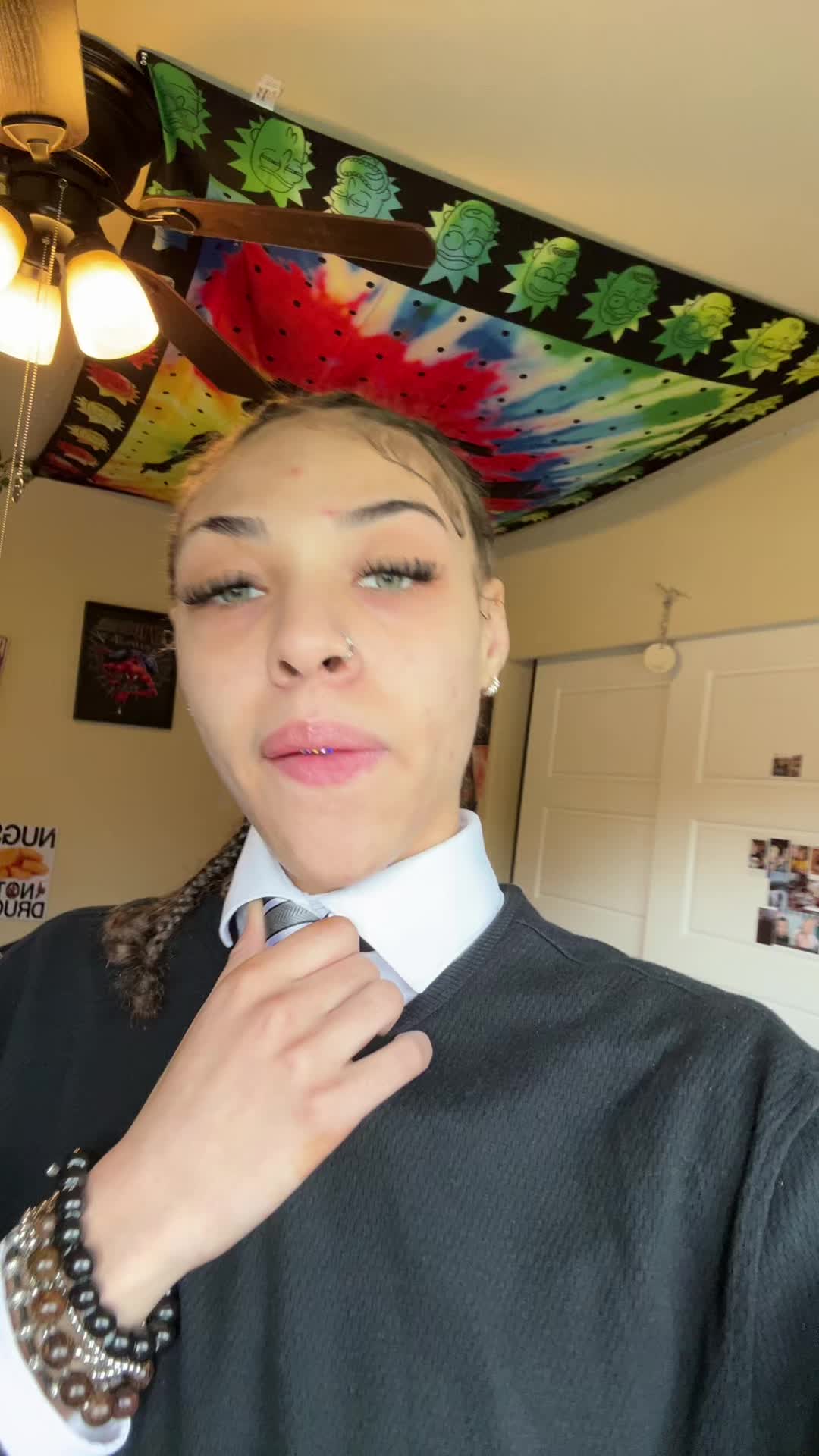 @Uuhhhh?????