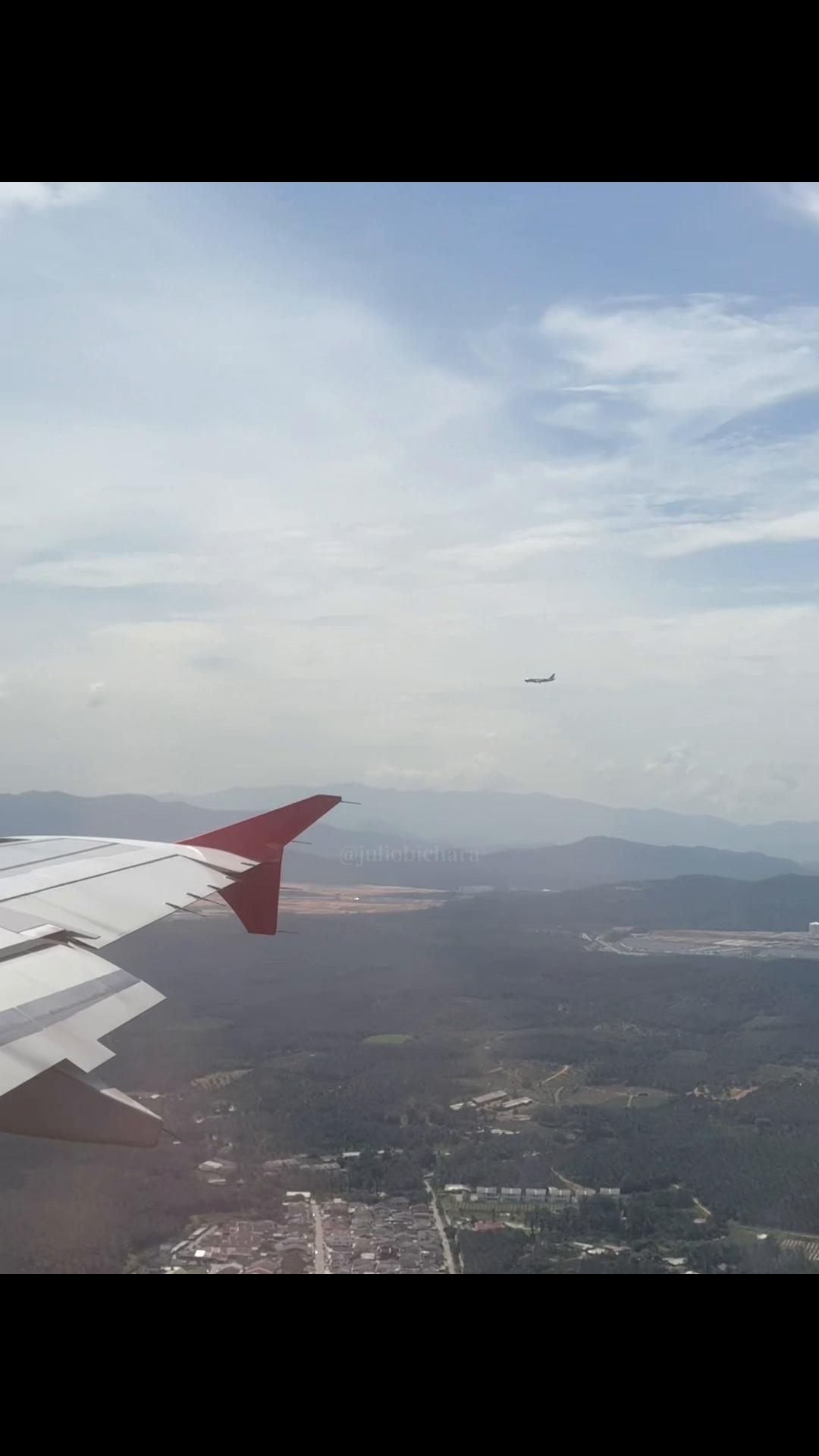 @julio ✈︎