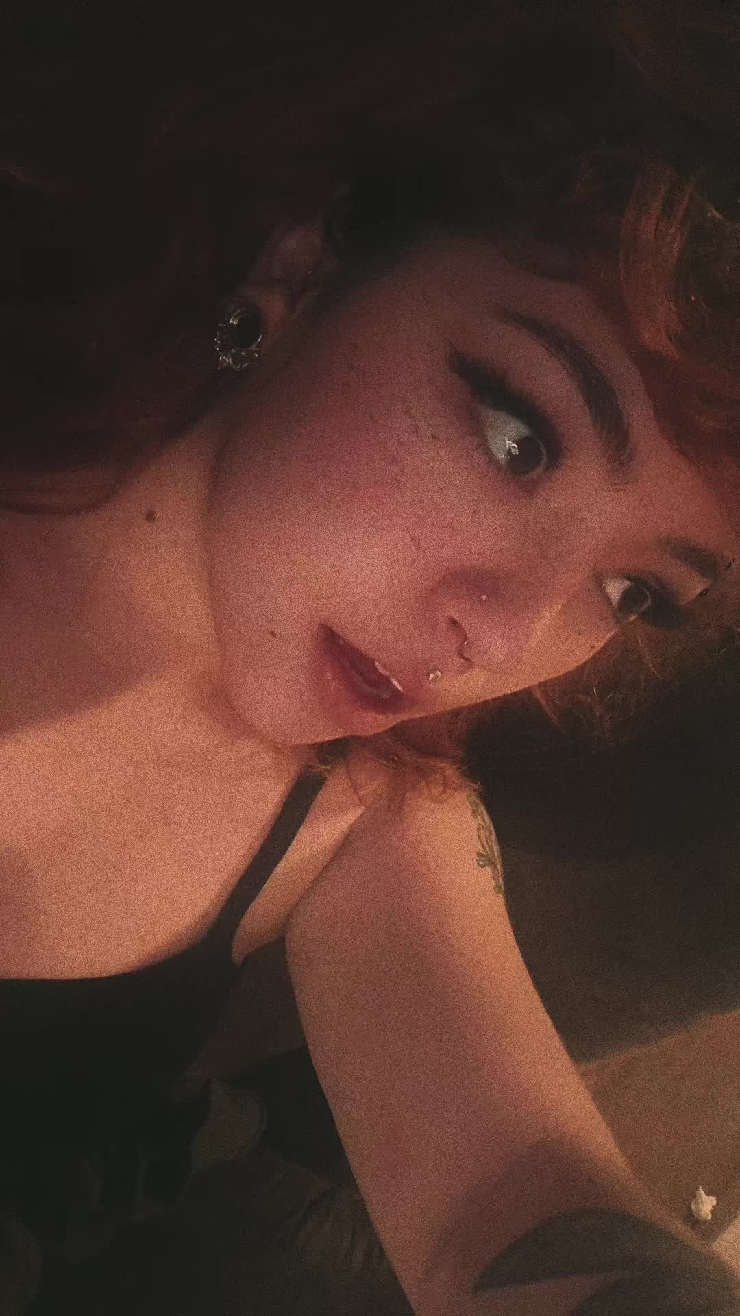 @gloomydoomykimaroonie