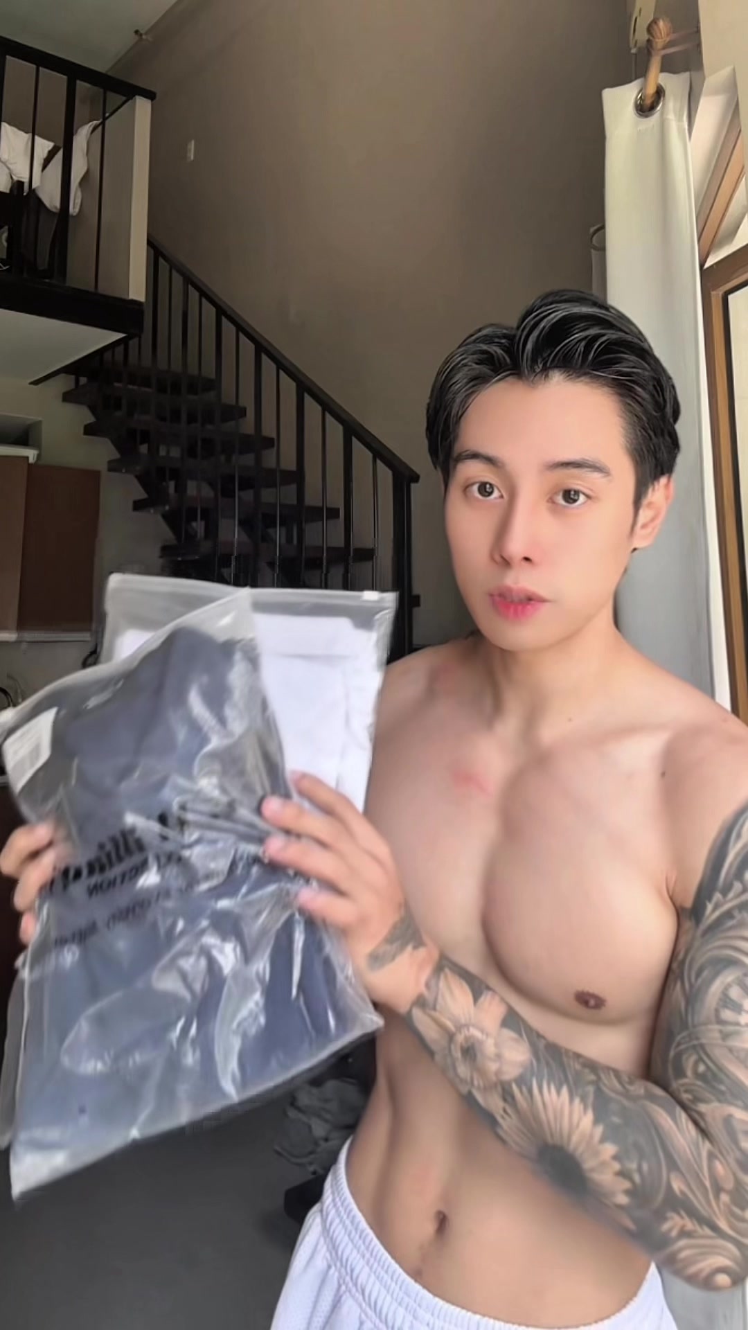 @_chrisvillablanca on IG