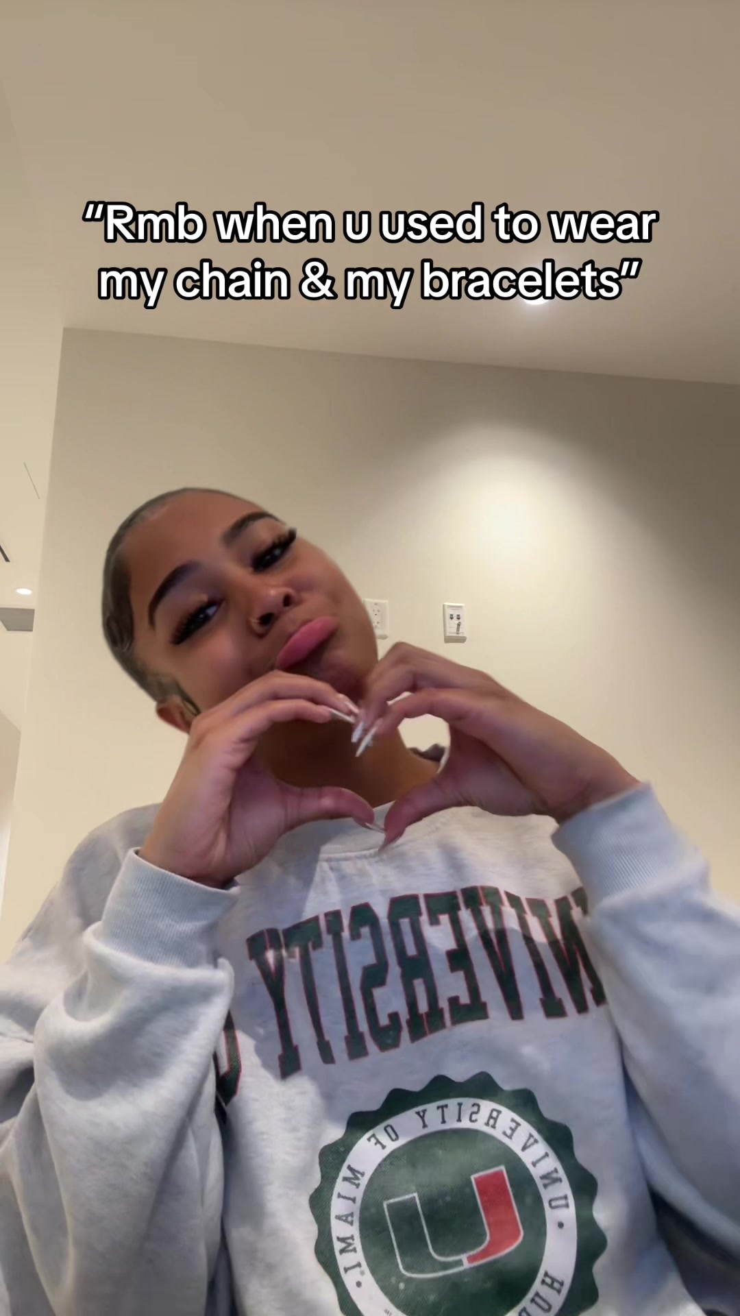 @Tati💕
