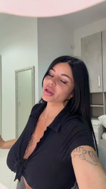 @Helena.
