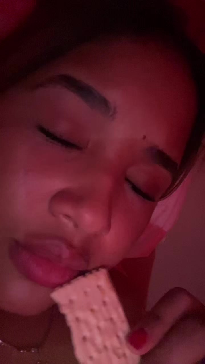 @๐๐๐๐จ๐๐