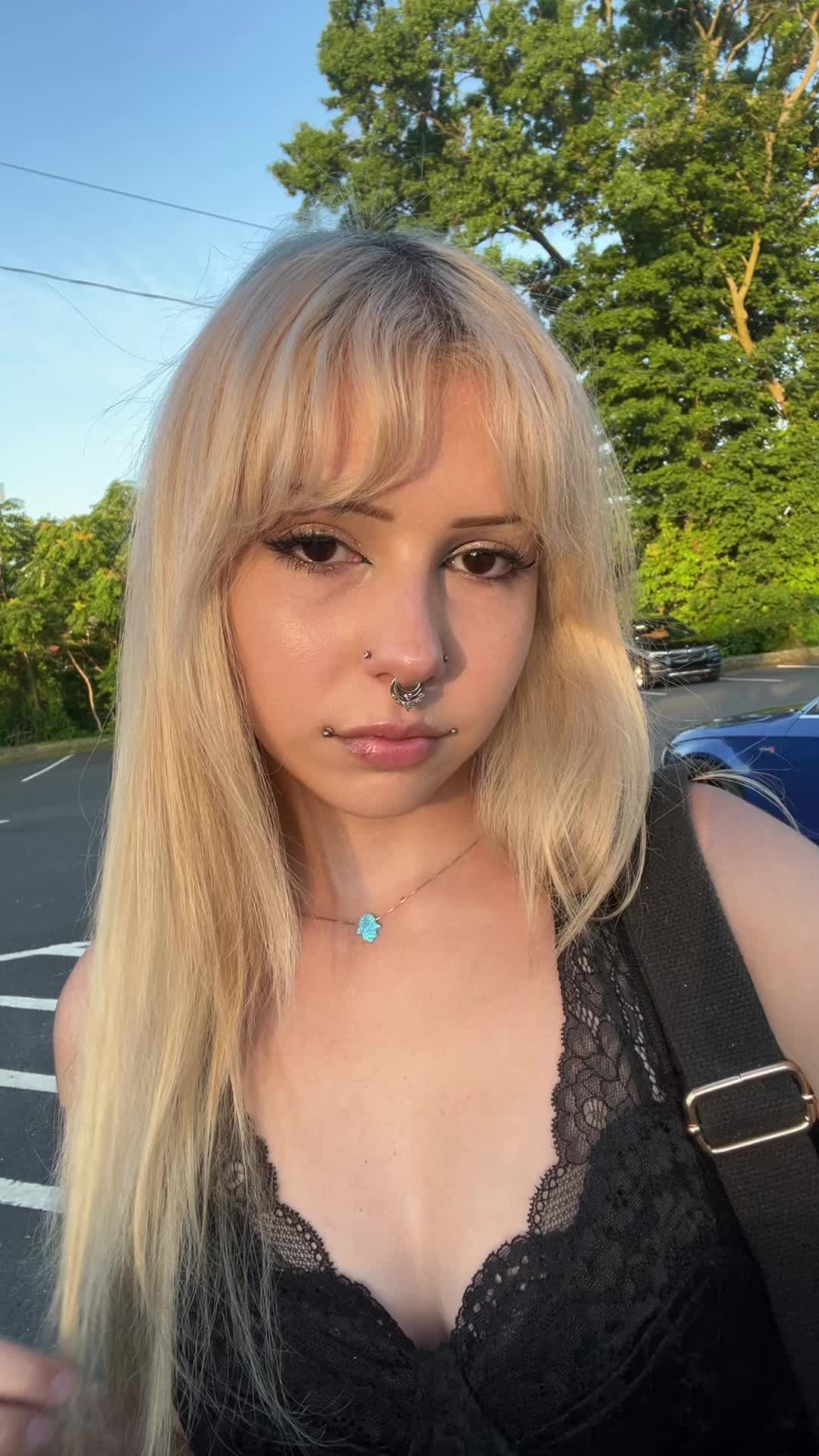@𖦹lucy𖦹