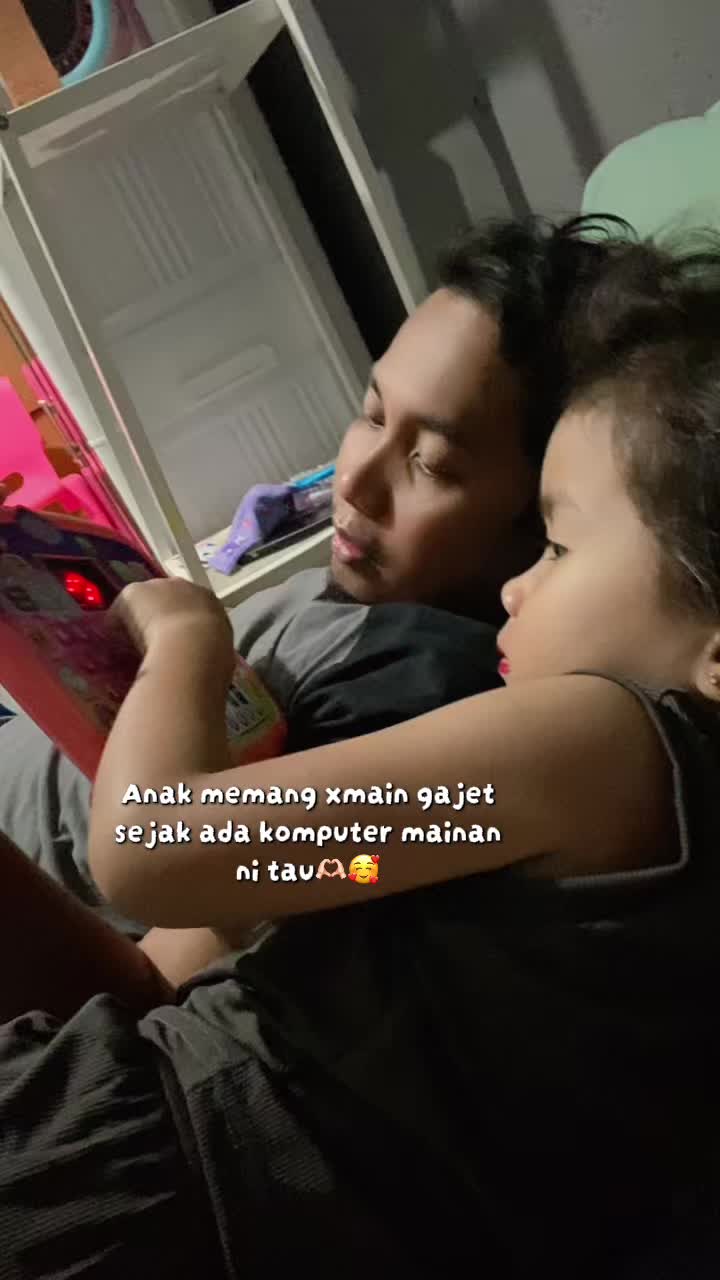 @Ainsha