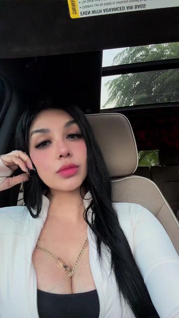 @Angie macias