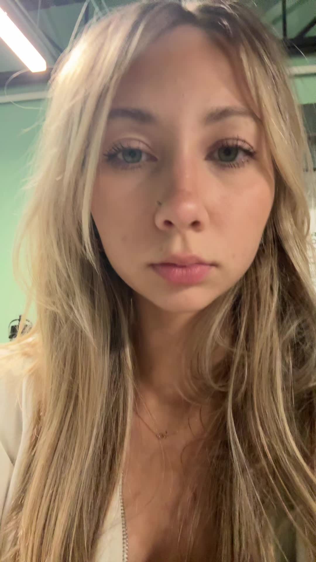 @d🦢