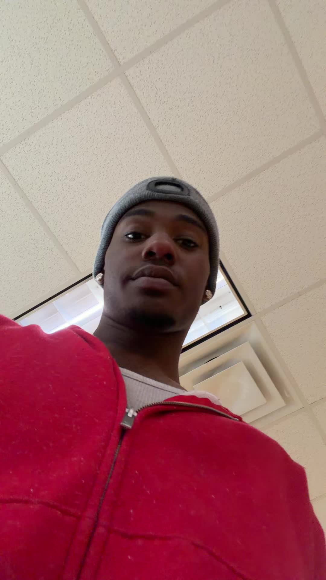 @Dey say shooters shoot⛹️♂️