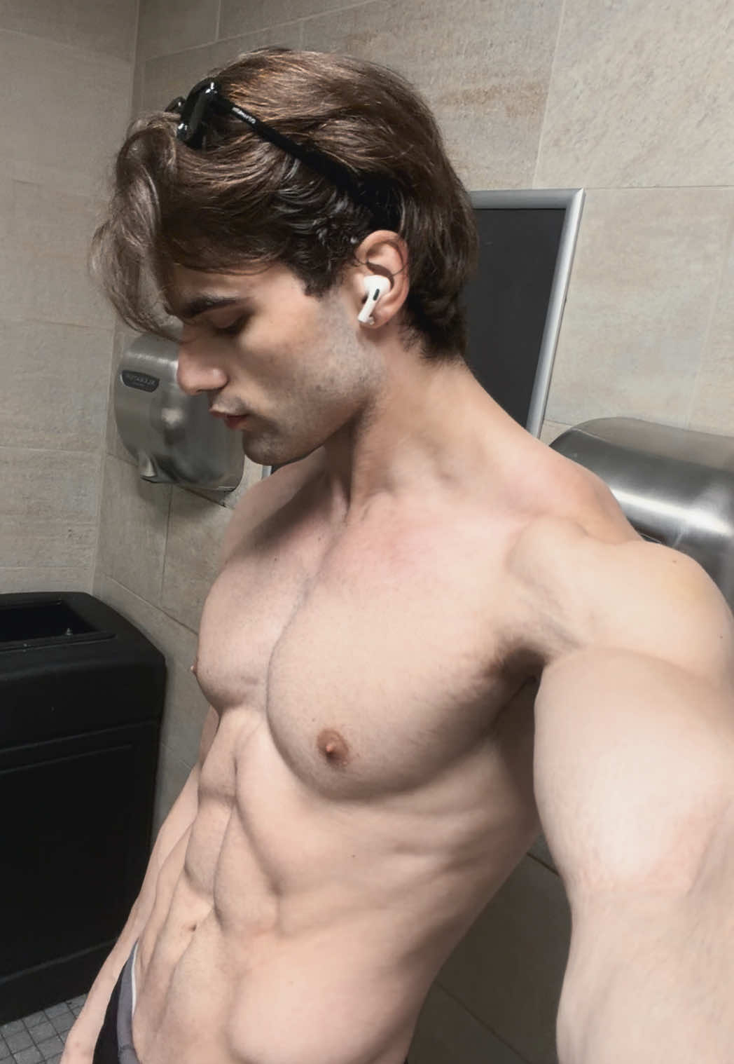 @qayro9