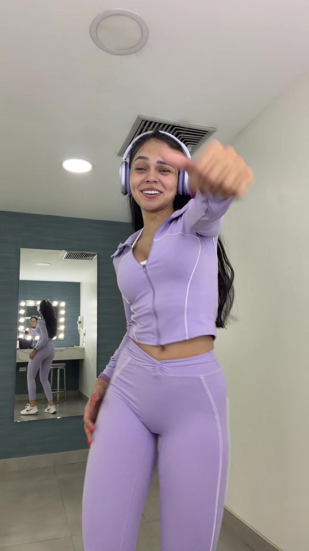 @AlixFire😈