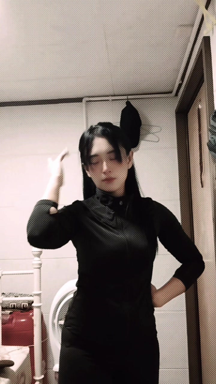 @JE🇭🇰