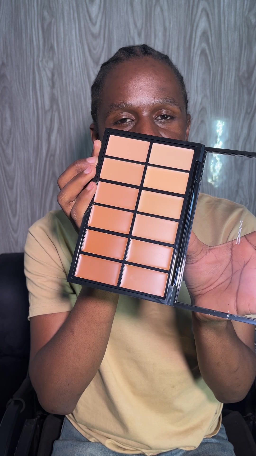 @Mukomana we makeup
