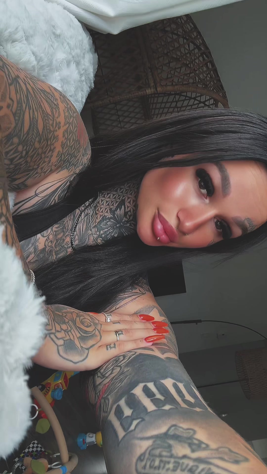 @Alexe🖤