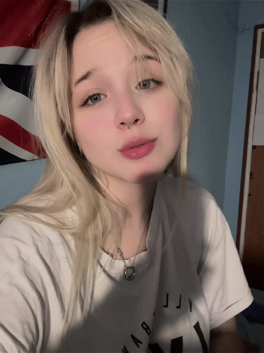 @aweiloria