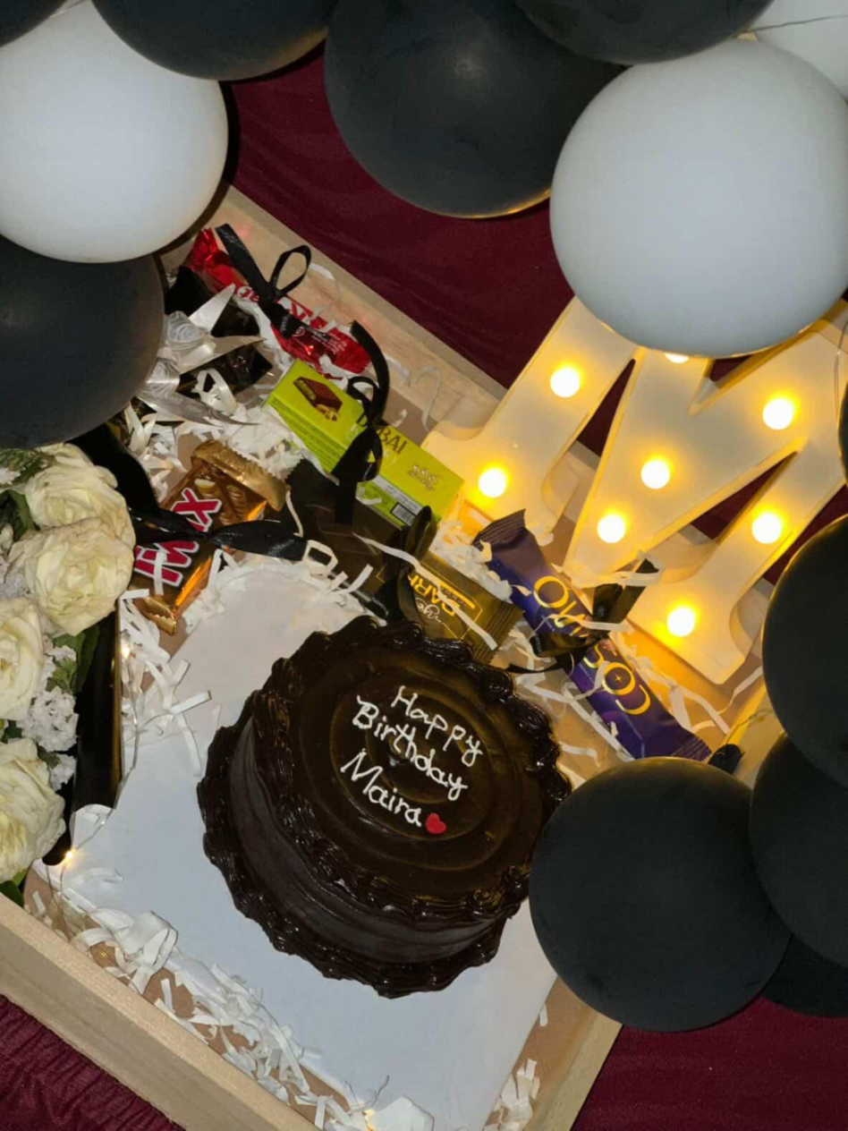@Rooshi's cake kharian