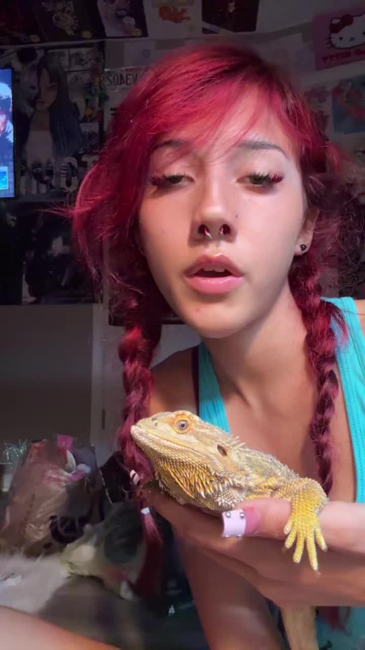 @🧛🏻♀️