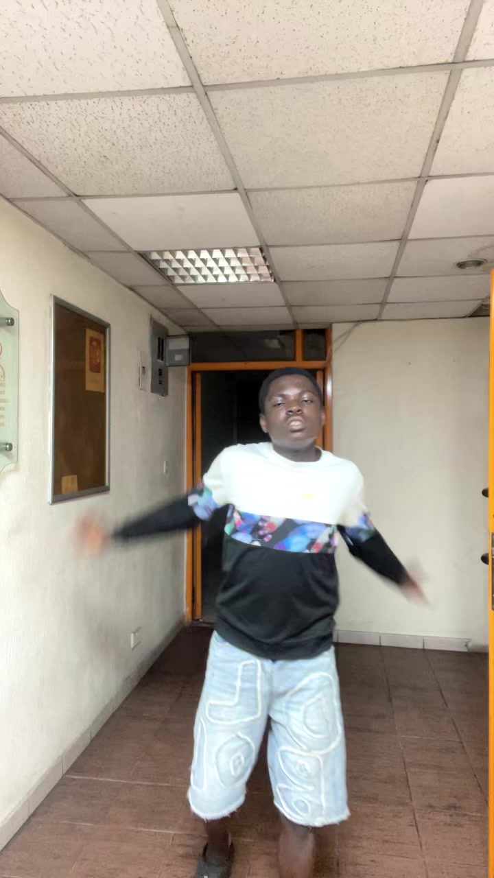 @AYOLA VIBEZ
