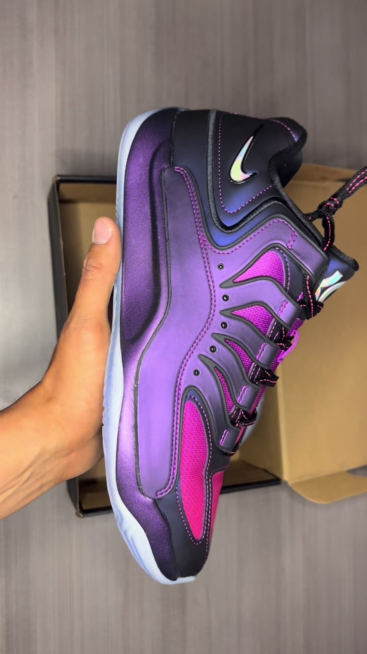 @Chilosneakers