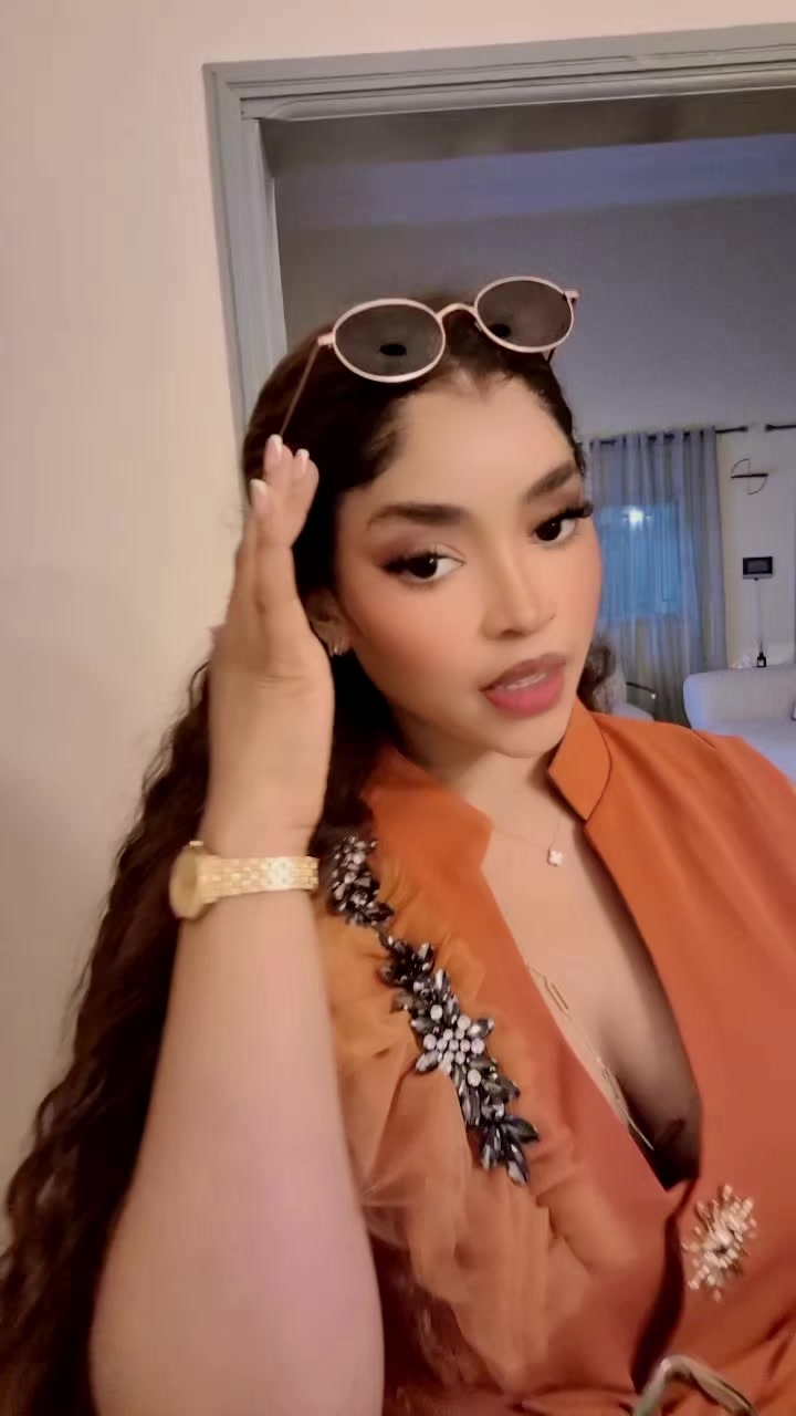 @TINASHWIGS