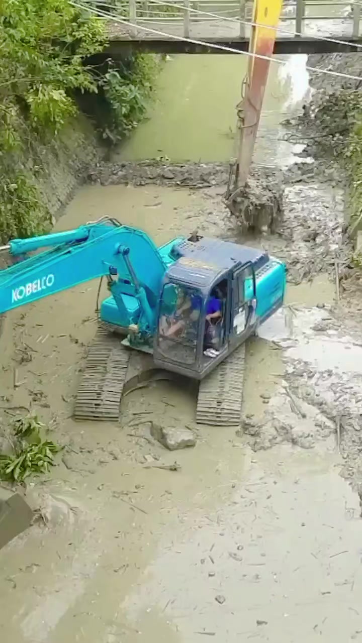 @Excavator operator Bangladesh