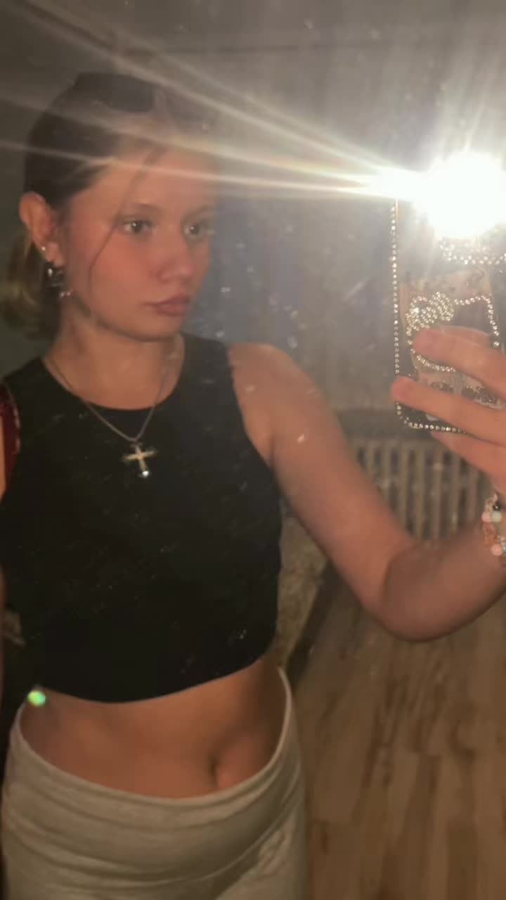 @𝚂𝚊𝚛𝚊❦