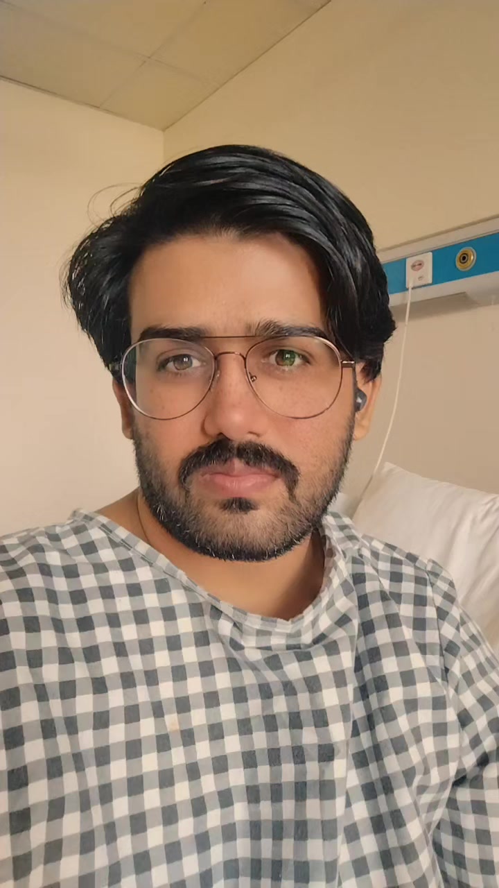 @KAمRAن Maلik