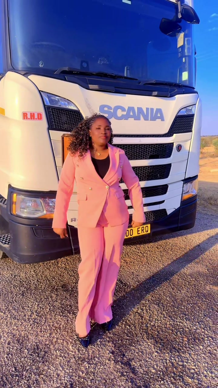 @Monica mnyantuzu