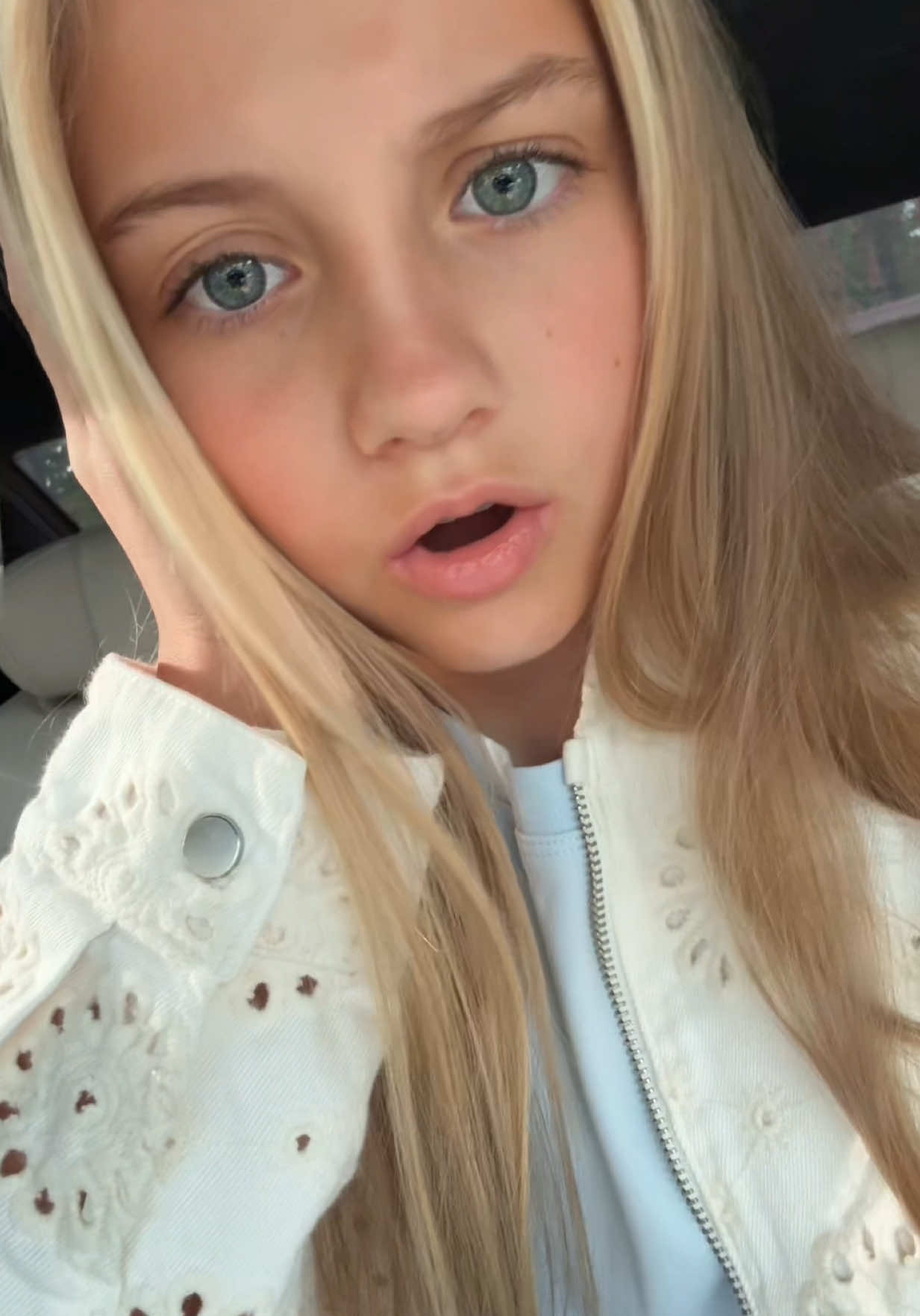 @мері