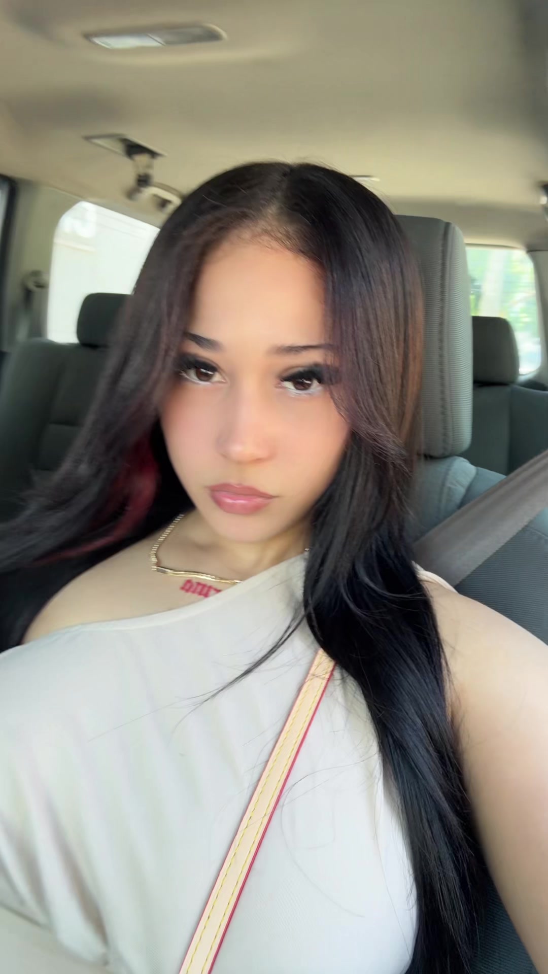 @Thayra 🐈&zwj;⬛🩵