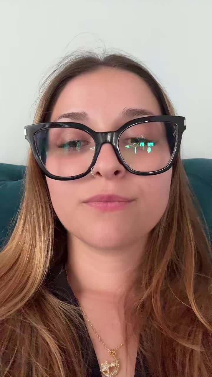@Laaa_gio