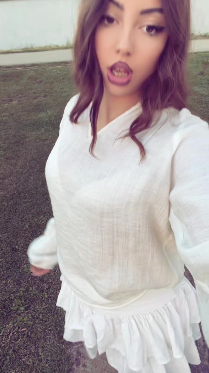 @Yllza