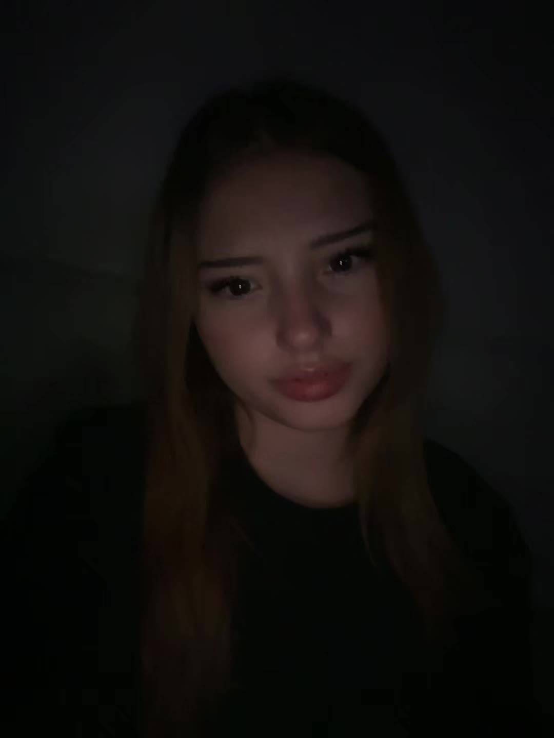 @Leona