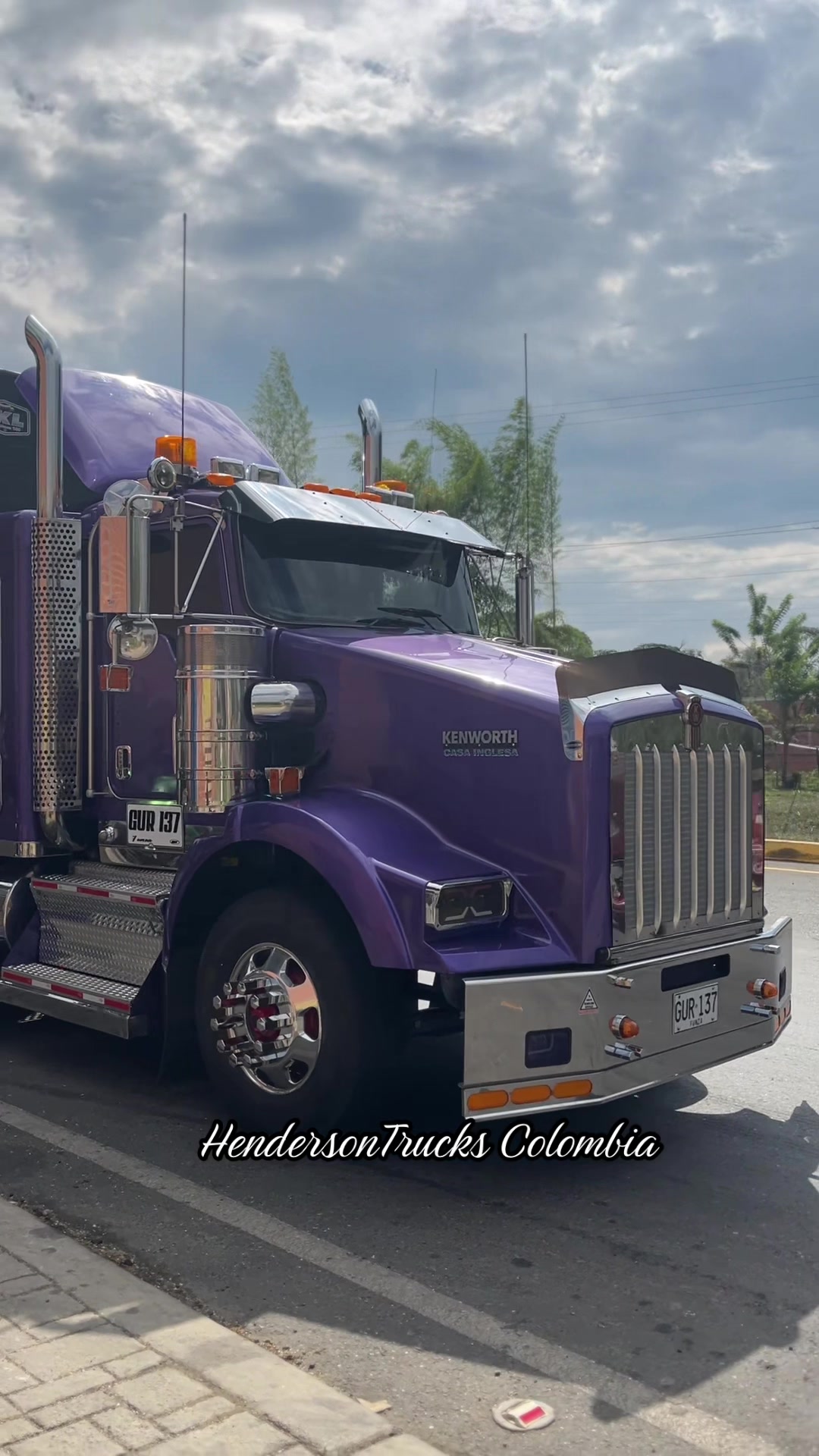 @HendersonTrucks Colombia 