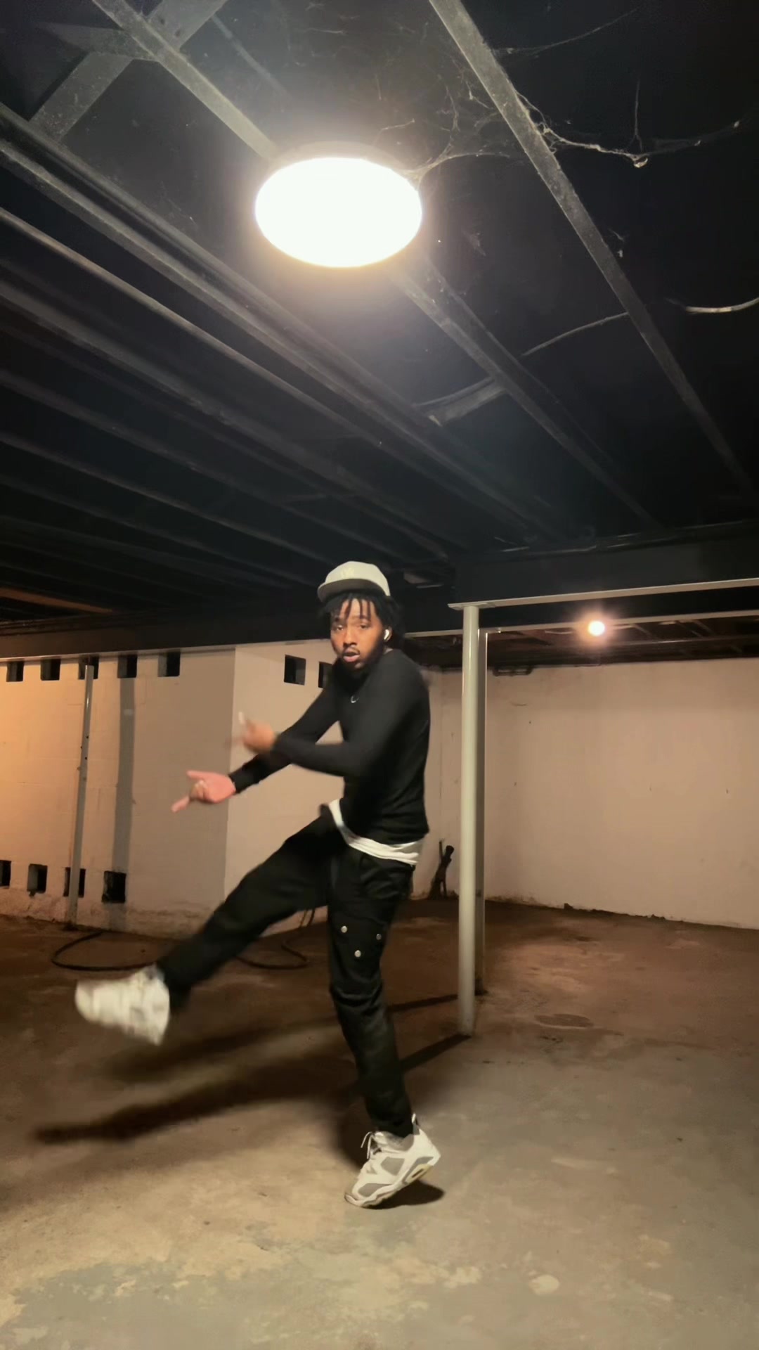 @Money Means Go🇹🇹🕷️