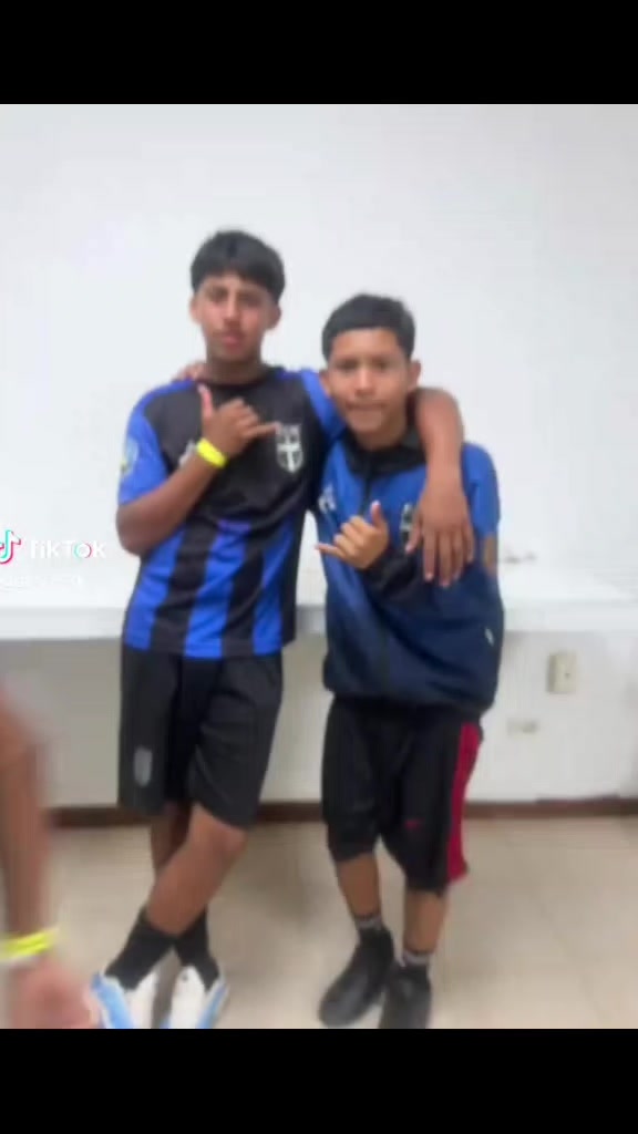 @tu morenito Fernández 🫦