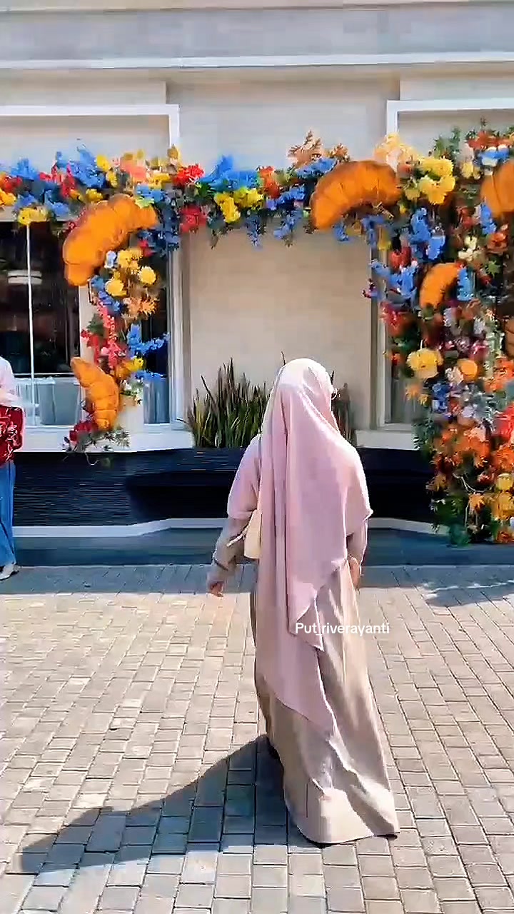 @Putriii🦋🦋