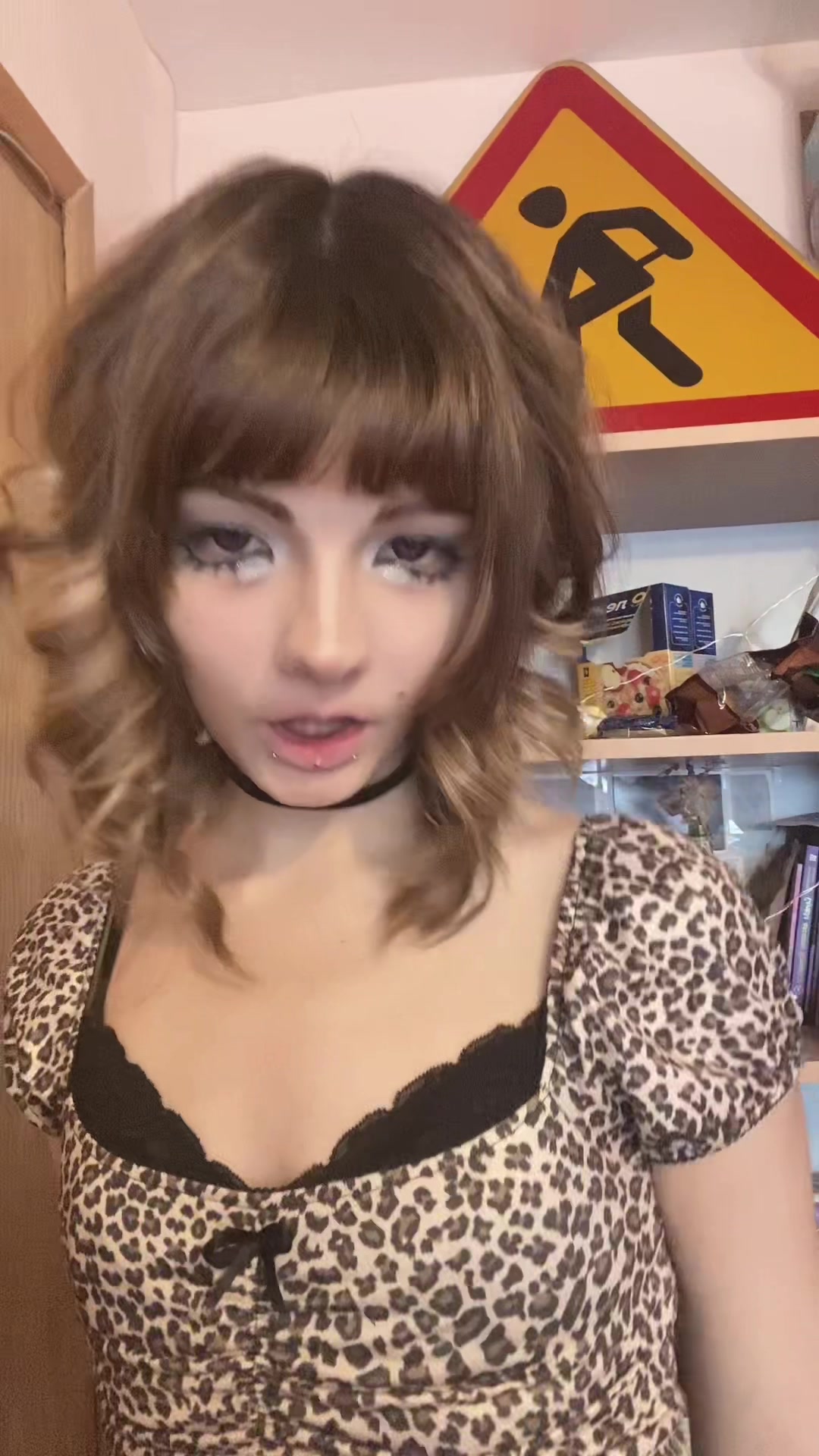 @emoanya