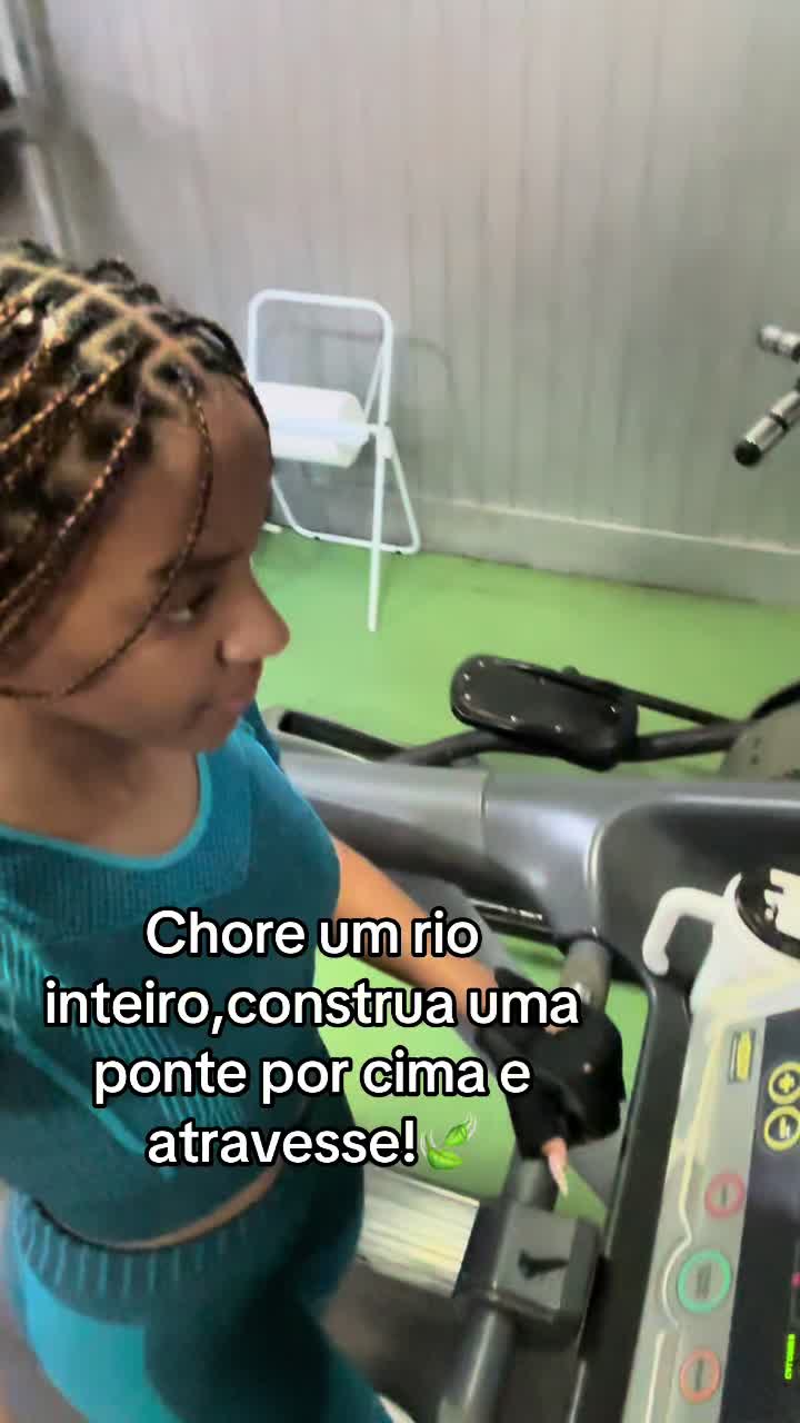 @crisdeoliveira93