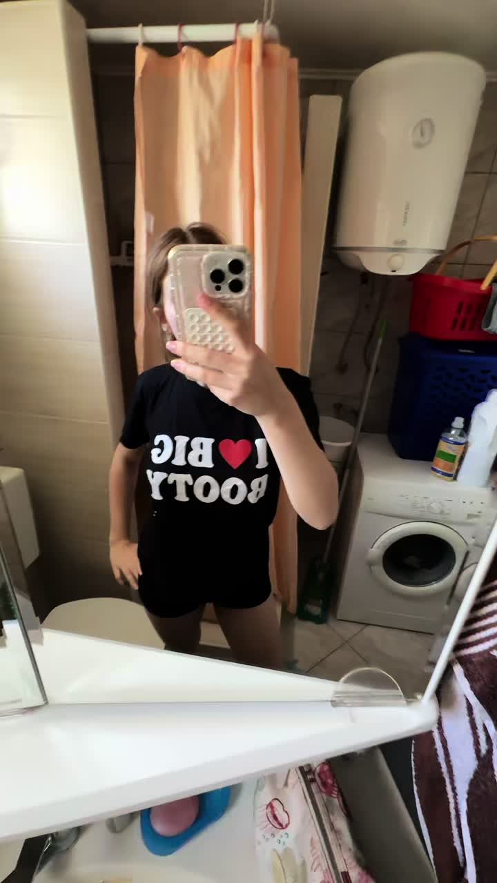 @𝐋𝐞𝐚-𝐞𝐦𝐞𝐥𝐲