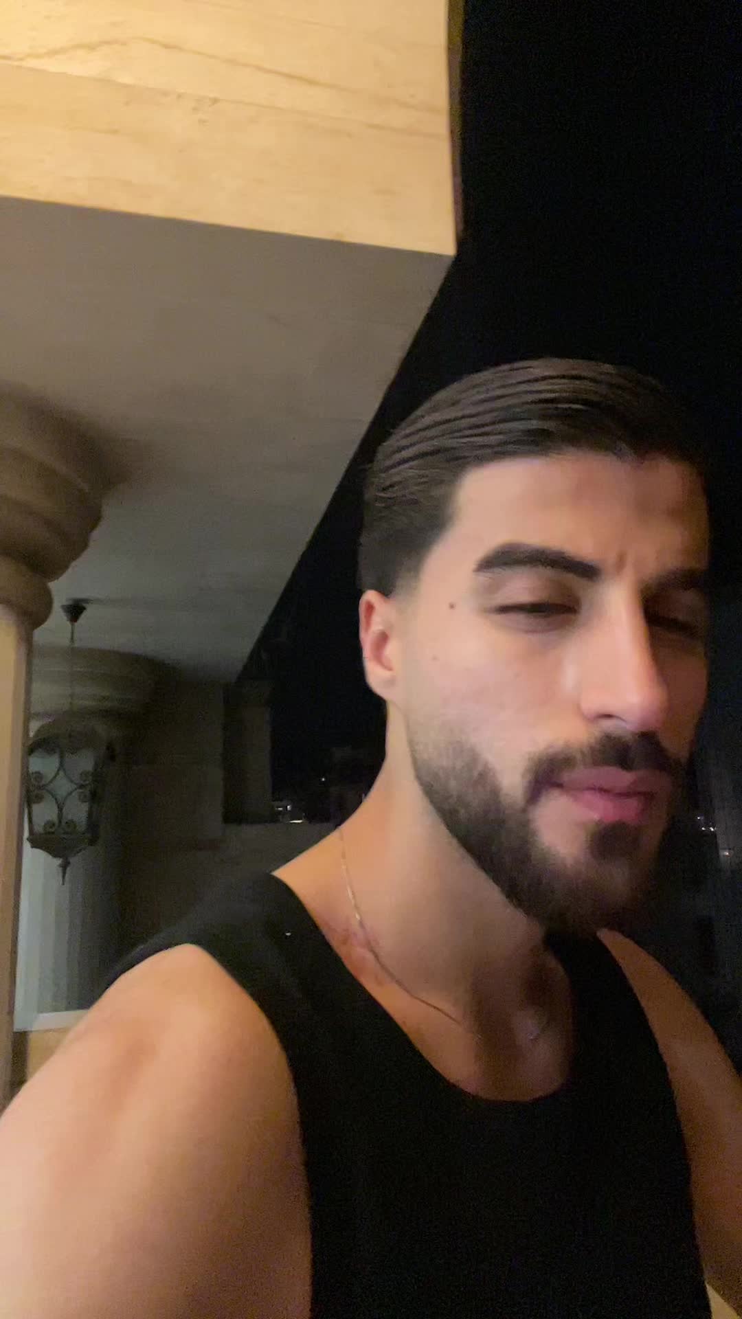 @Alighsmiii