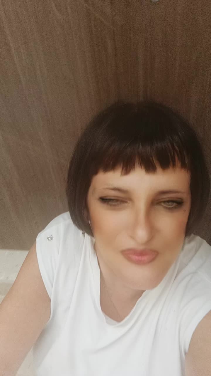 @isabella