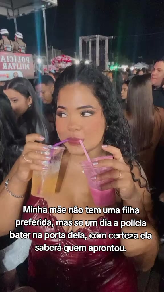 @Camila França