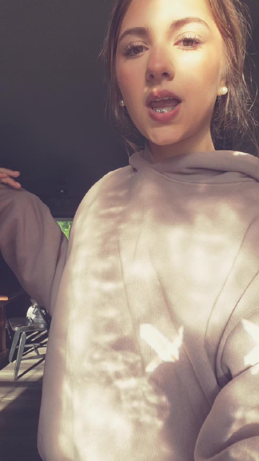 @𝒞𝒶𝓎𝒹𝑒𝑒🌼