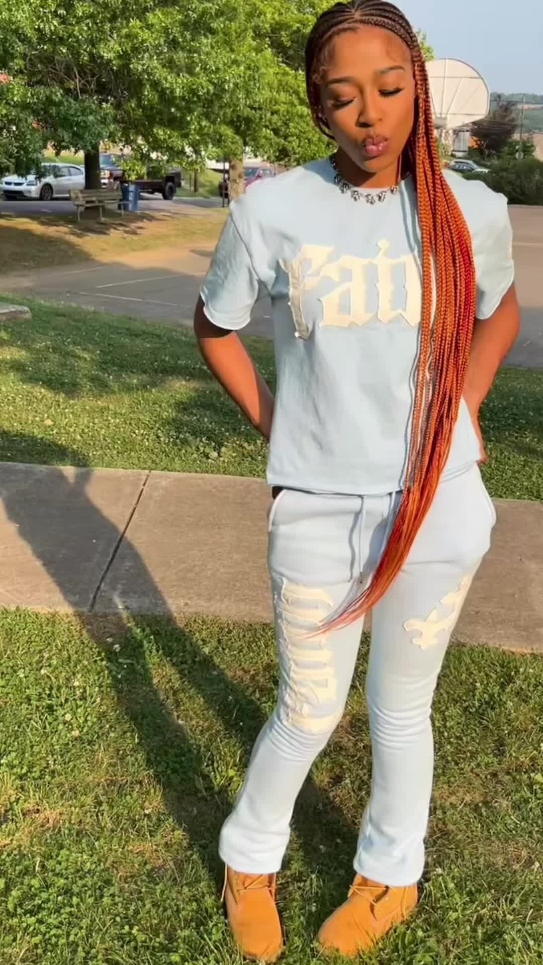 @redboneroccxxii