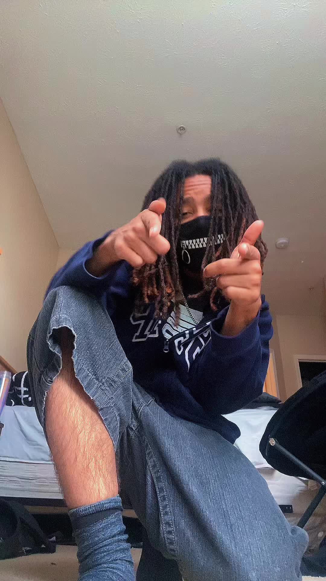 @Ay_Dot